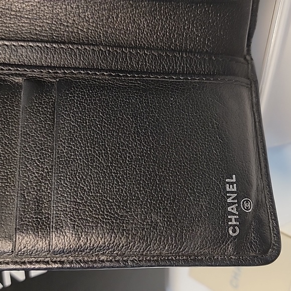 Chanel Camilla Flower Embossed Wallet - Picture 5 of 11